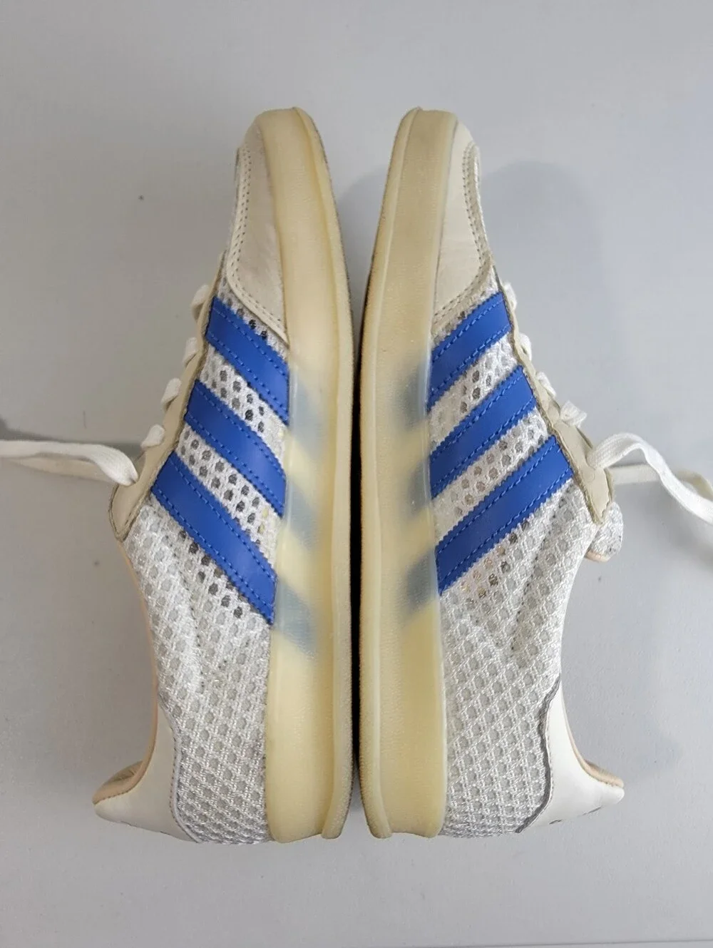 Adidas Originals Gazelle Indoor (Off White/Focus Blue/Warm Vanilla) Shoes Mens 7